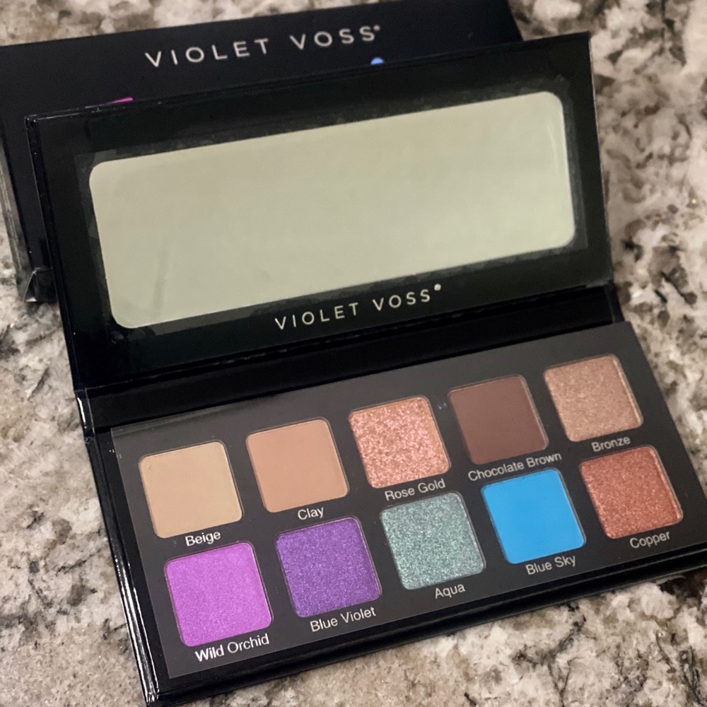 Violet Voss essentials 2 palette